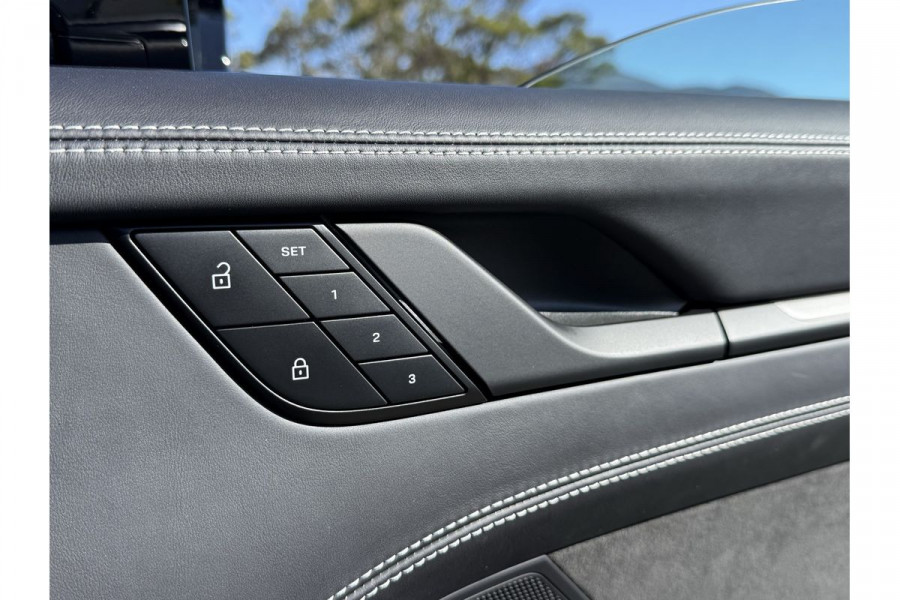 2022 Porsche 911 992 Targa 4 GTS Convertible Image 24