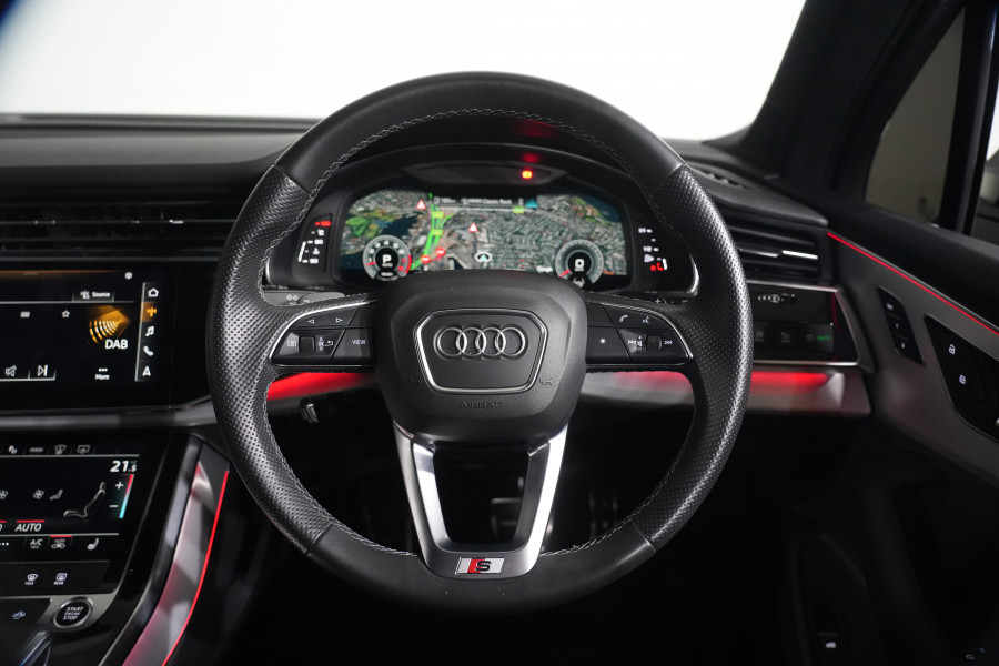 2021 Audi Q7 4M 55 TFSI S line SUV Image 16