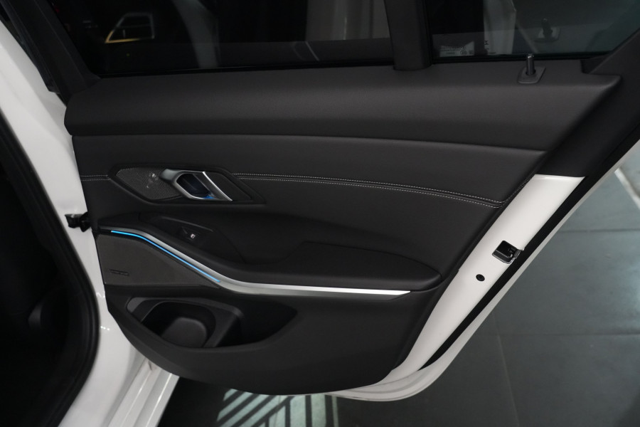 2025 Alpina B3 GT Lci Sedan Image 40