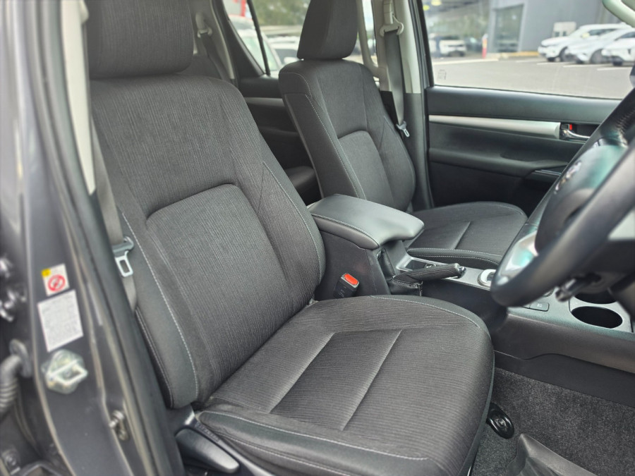 2019 Toyota HiLux  SR5 Dual Cab Ute Image 15