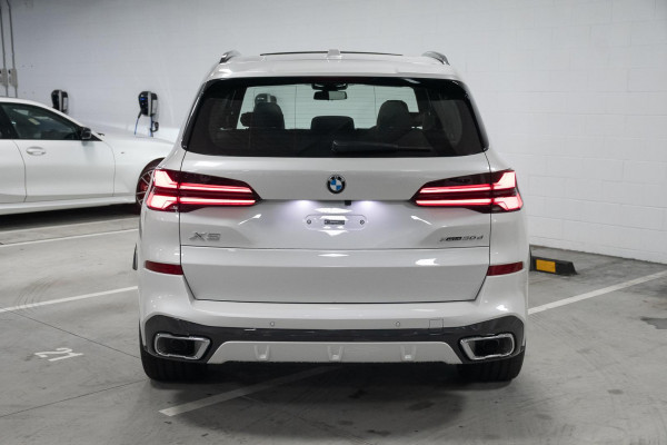 2025 BMW X5 G05 LCI xDrive30d M Sport SUV image 5