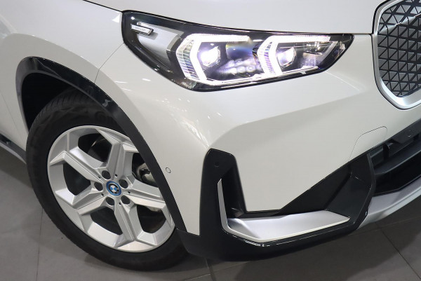 2024 BMW iX1 U11 eDrive20 xLine SUV image 2