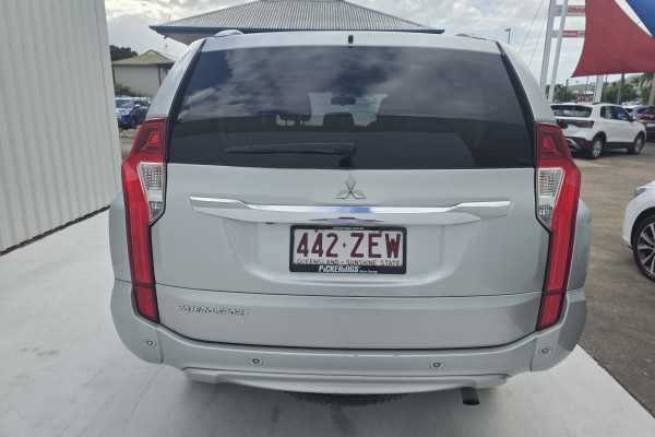 2019 Mitsubishi Pajero Sport QE GLX SUV Image 6