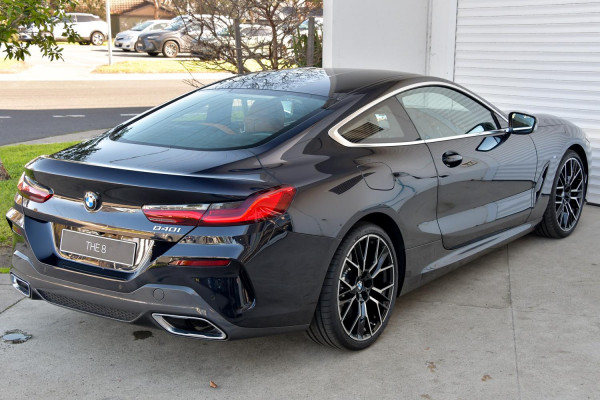 2026 BMW 8 Series G15 LCI 840i M Sport Coupe image 27