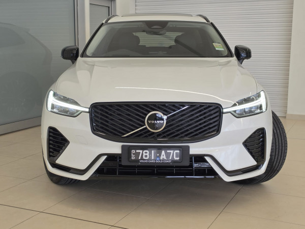 2025 MY26 Volvo XC60 UZ Ultra T8 Plug-in Hybrid Dark SUV image 6