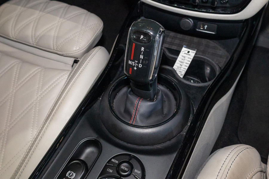 2020 MINI Clubman F54 LCI Cooper S Classic Wagon