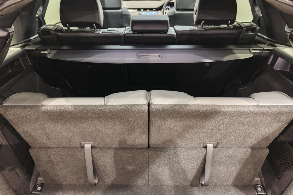 2025 MY25.5 Land Rover Discovery Sport L550 P250 Dynamic SE SUV Image 33