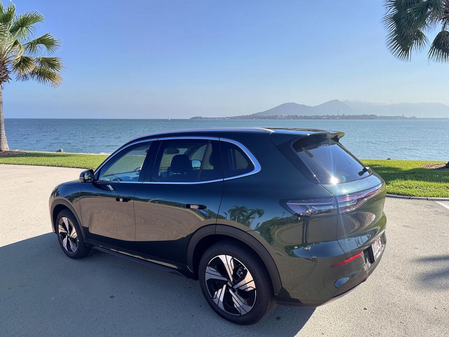 2026 Geely EX5 E245 Inspire Extended Range SUV Image 3