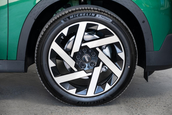 2026 MINI Countryman U25 C Favoured SUV image 23