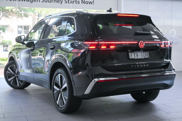 2025 Volkswagen Tiguan CT 150TSI Elegance SUV Image 2