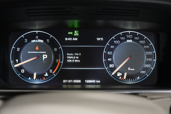 2014 Land Rover Range Rover Autobiography SUV image 16