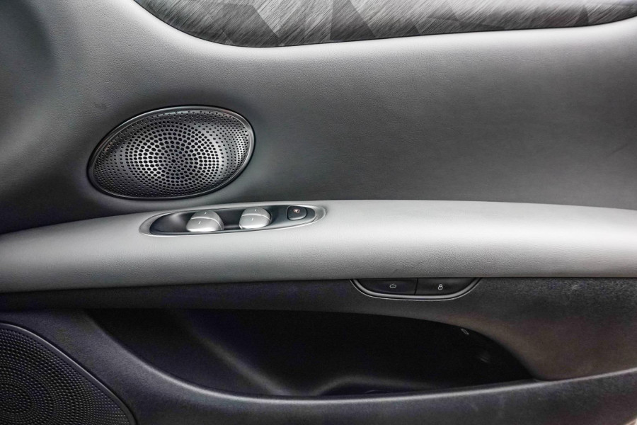 2025 MG IM5 P12L Performance Hatch Image 23