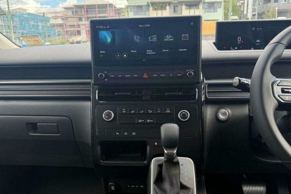 2026 MY27 Hyundai Staria Load US4.V4  Van Image 15