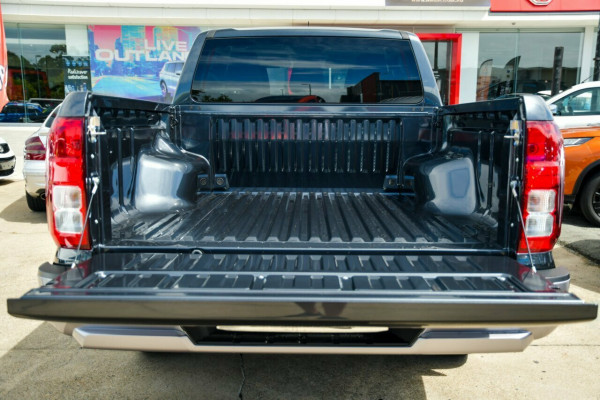2026 Mitsubishi Triton MV GLX+ Cab Chassis Image 8