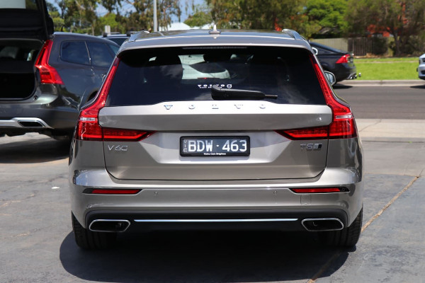 2020 Volvo V60 F-Series T5 Inscription Wagon Image 4