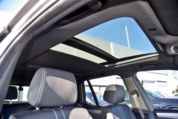 2016 BMW X3 F25 LCI 20 xDrive SUV Image 19
