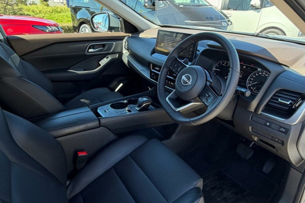 2025 Nissan X-Trail T33 ST-L SUV Image 11