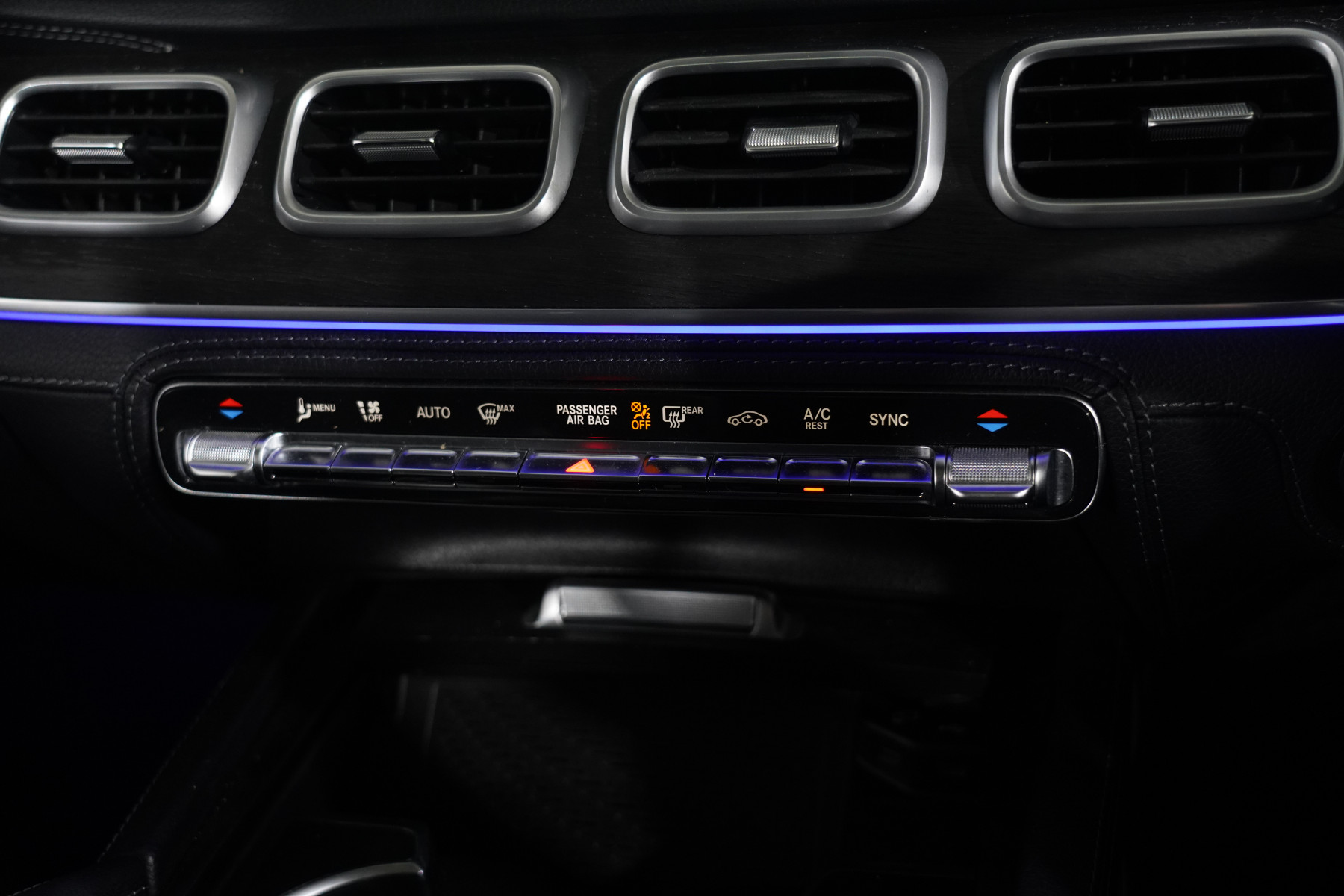 2021 Mercedes-Benz Gle 300 D 4matic SUV Image 17