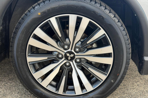 2020 MY21 Mitsubishi Outlander ZL Exceed SUV Image 6