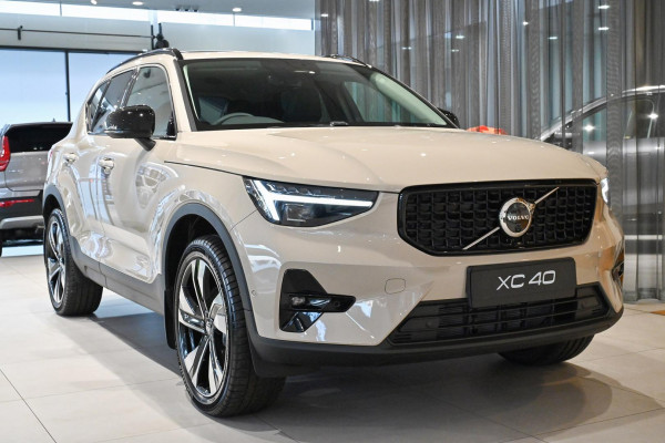 2026 Volvo XC40 XZ Ultra B4 Dark SUV