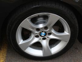 2011 BMW 320d E9 Lifestyle Sedan