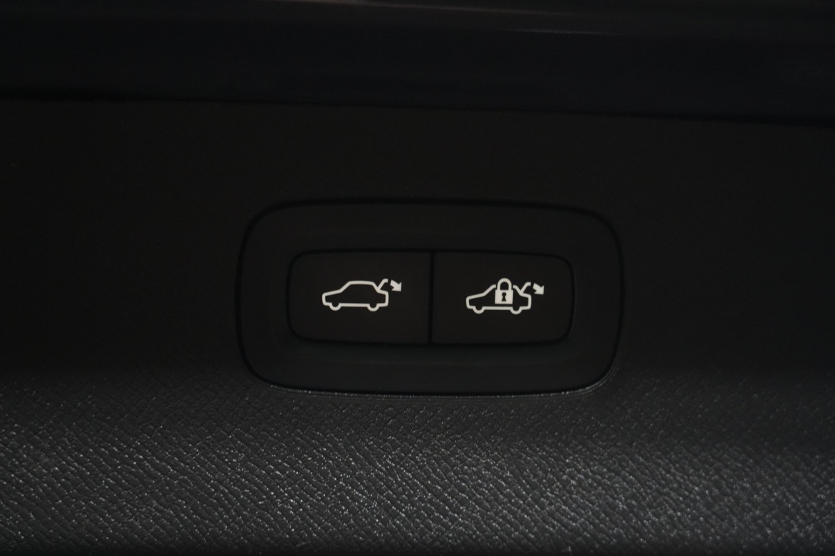 2021 Volvo XC90 L Series T6 Momentum SUV