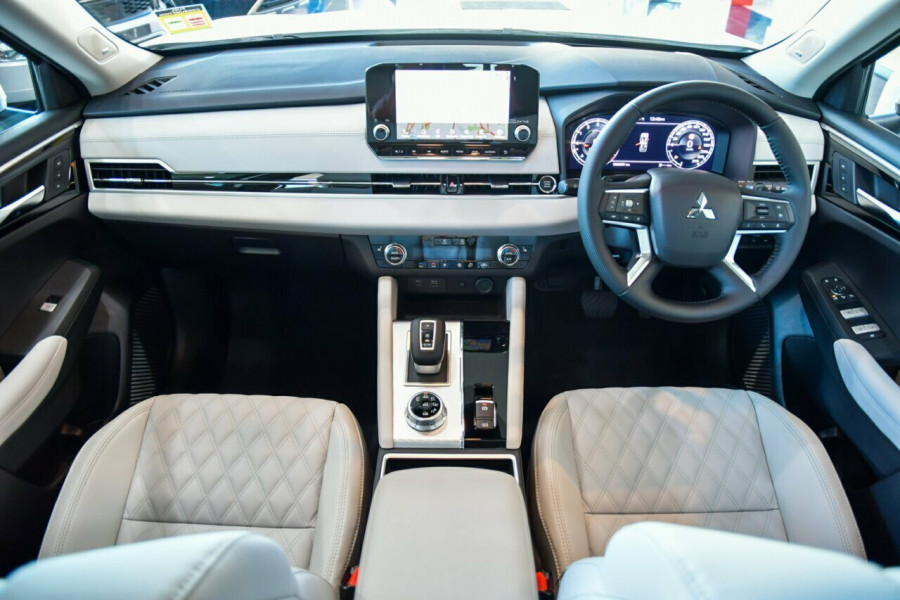 2024 Mitsubishi Outlander ZM Exceed SUV Image 19