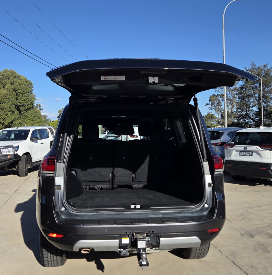 2022 Toyota LandCruiser FJA300R GR Sport SUV Image 8