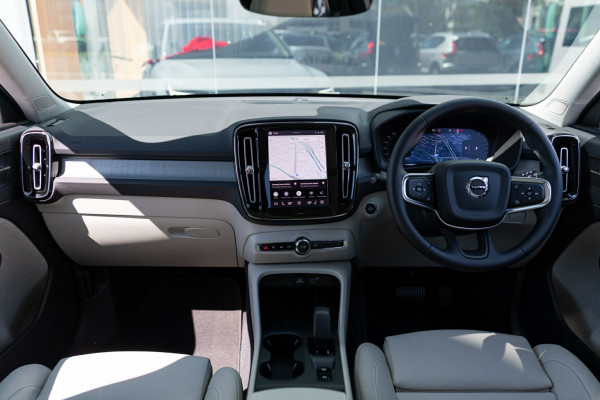 2026 Volvo XC40 XZ Plus B4 SUV Image 5