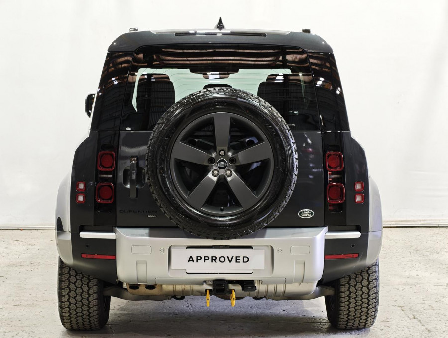 2022 MY23.5 Land Rover Defender L663 110 D300 SE SUV Image 7