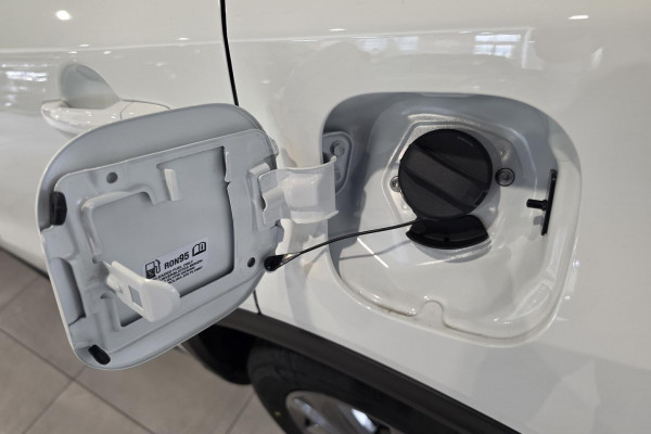 2026 Suzuki Vitara  Turbo Hybrid SUV Image 12