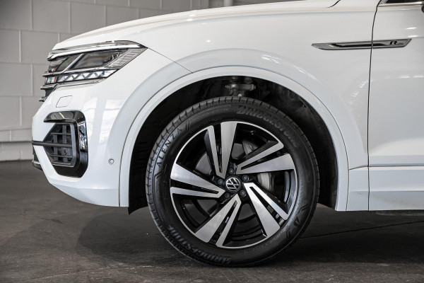 2020 MY21 Volkswagen Touareg CR 210TDI R-Line SUV Image 5
