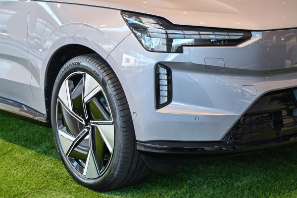 2026 MY27 Volvo EX90  Ultra Twin Motor Performance SUV Image 21