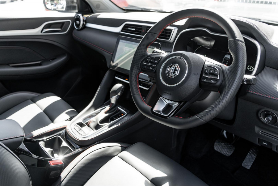 2024 MG ZST S13 Essence SUV Image 16