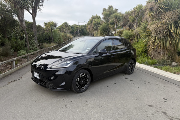 2026 MG MG4 AH4E Essence 64 Hatch Image 4
