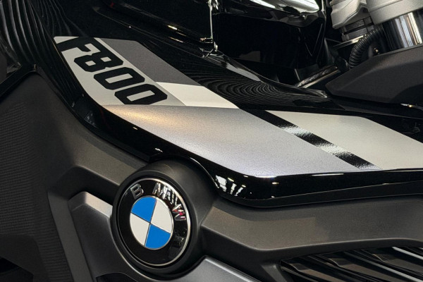 2026 BMW F 800 GS Triple Black F 800