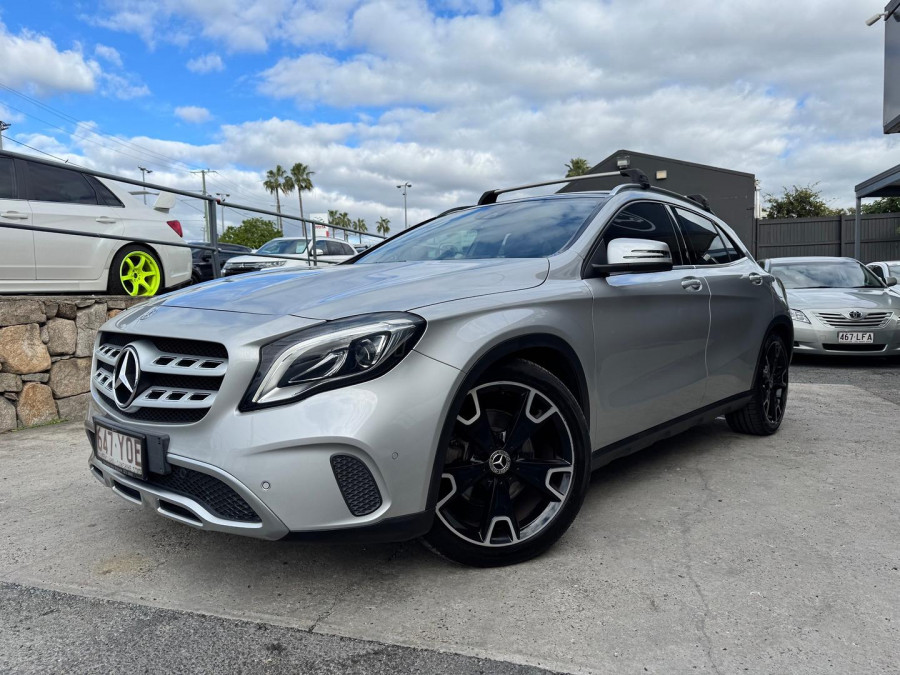 2017 Mercedes-Benz GLA-Class X156 GLA250 SUV Image 2