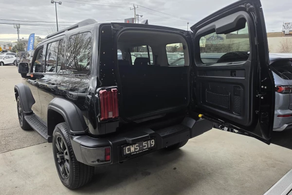 2023 GWM Tank 300 P01 Ultra SUV Image 8