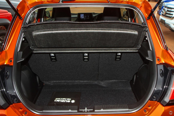 2026 Suzuki Swift UZ Hybrid Hatch Image 10