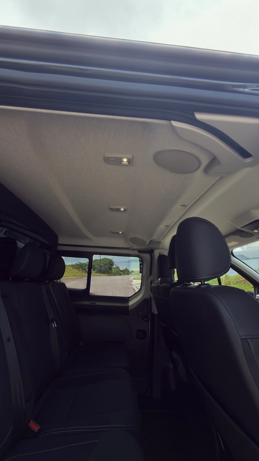 2025 Renault Trafic X82 Crew Lifestyle Van Image 8