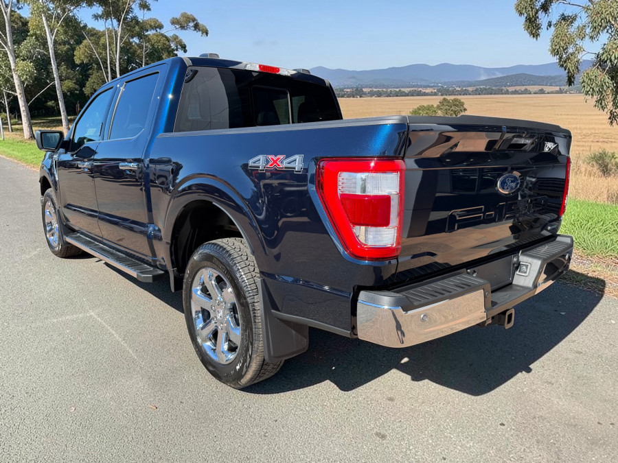2023 Ford F-150  Lariat Dual Cab Image 5