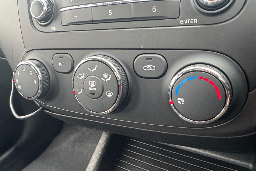 2016 Kia Cerato YD S Hatch Image 15