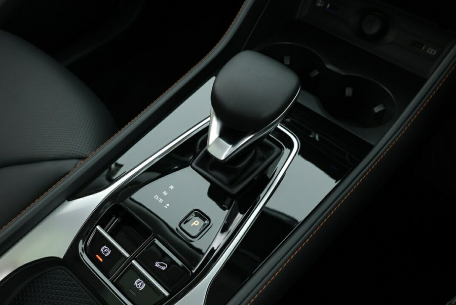 2025 MG HS AS33 Essence SUV Image 23