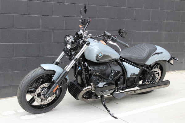 2025 BMW R 18 Blacked Out R 18 image 2