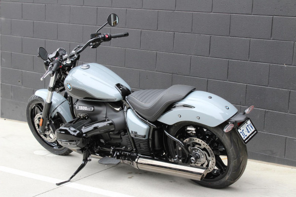 2025 BMW R 18 Blacked Out R 18