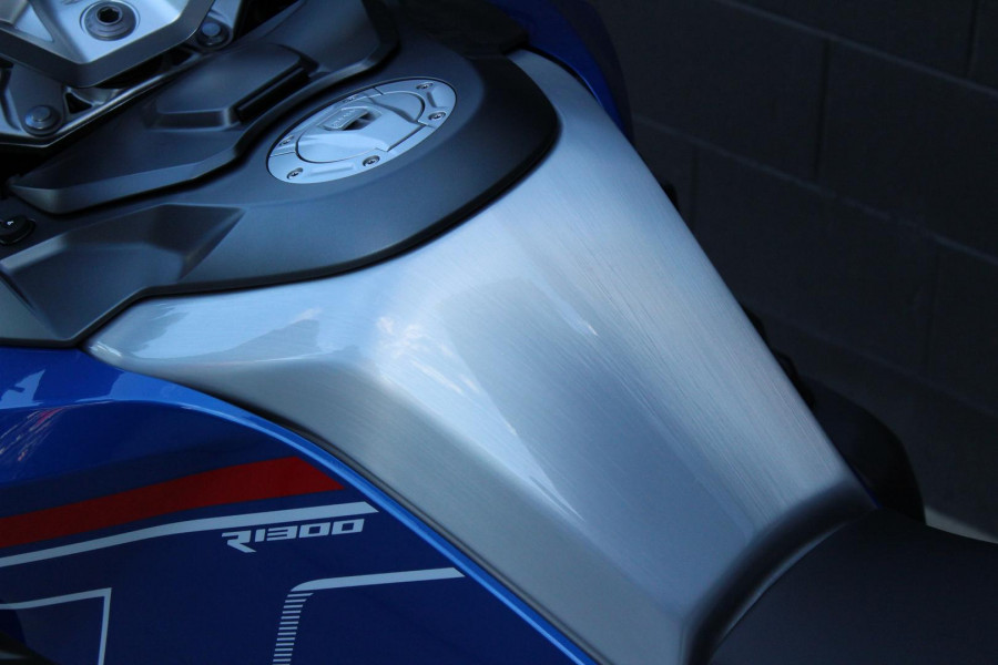 2025 MY26 BMW R 1300 RT Impulse R 1300