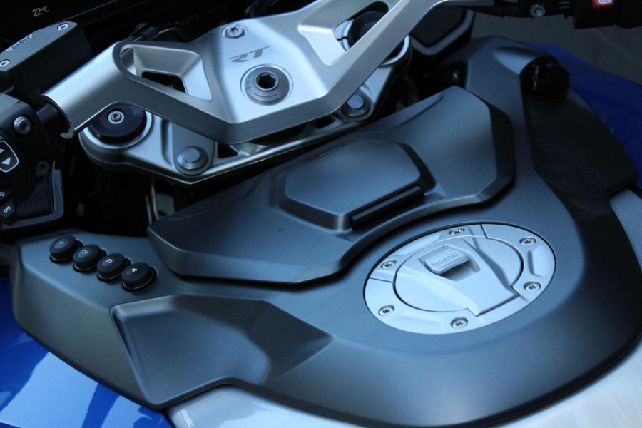 2025 MY26 BMW R 1300 RT Impulse R 1300