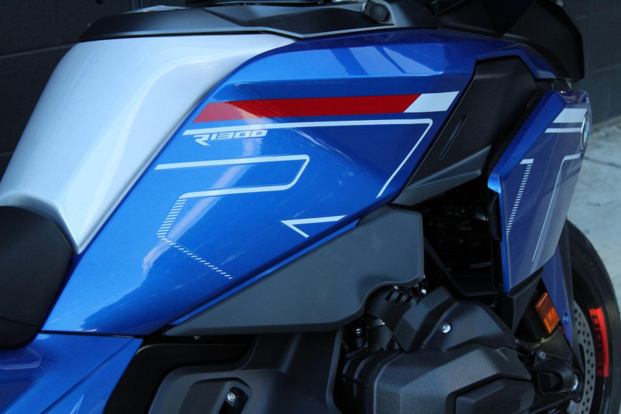 2025 MY26 BMW R 1300 RT Impulse R 1300