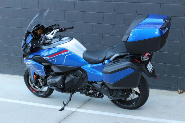 2025 MY26 BMW R 1300 RT Impulse R 1300 image 2