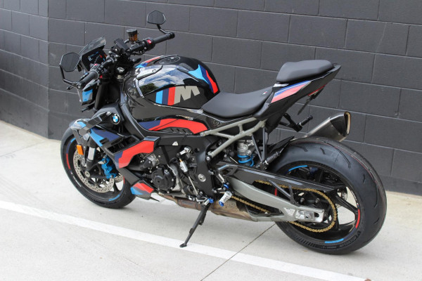 2025 BMW M 1000 R M Competition Package M 1000 image 4